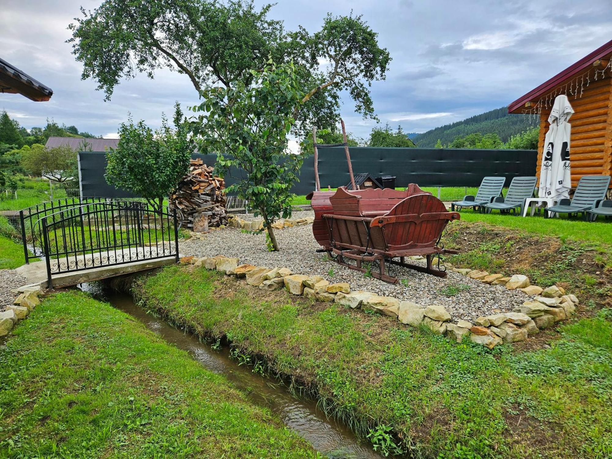 Cabana Alesia, Relaxare La Poalele Raraului Câmpulung Moldovenesc Buitenkant foto